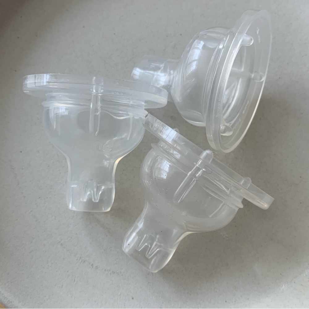 Pura silicon sippy tops